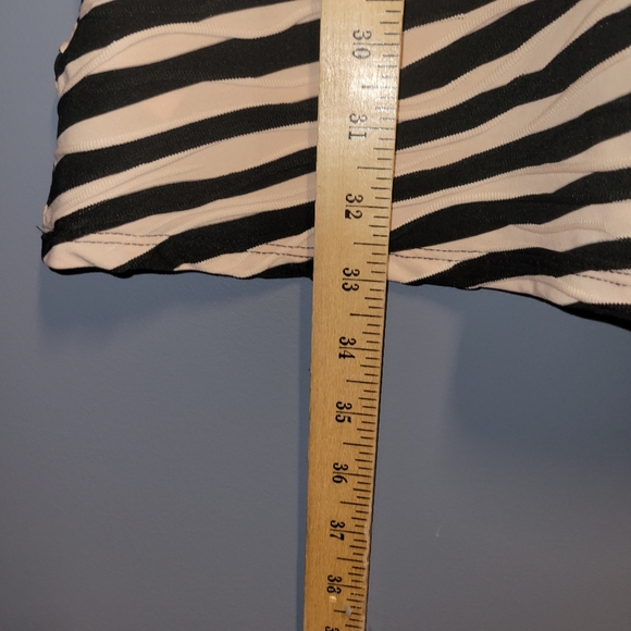 Striped Cocktail dress - Picture 4 of 7